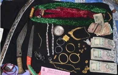 गरगहना सहित चोरीको आरोपमा २ जना पक्राउ